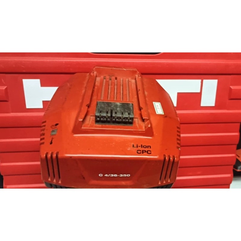 Multi-Voltage Fast Charger C 4 - đánh giá và giá Power Tools Hilti